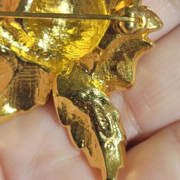 Vintage Avon Gold Rose Brooch Pin With Clear Rhinestones Flower Statement Piece - Picture 3 of 6